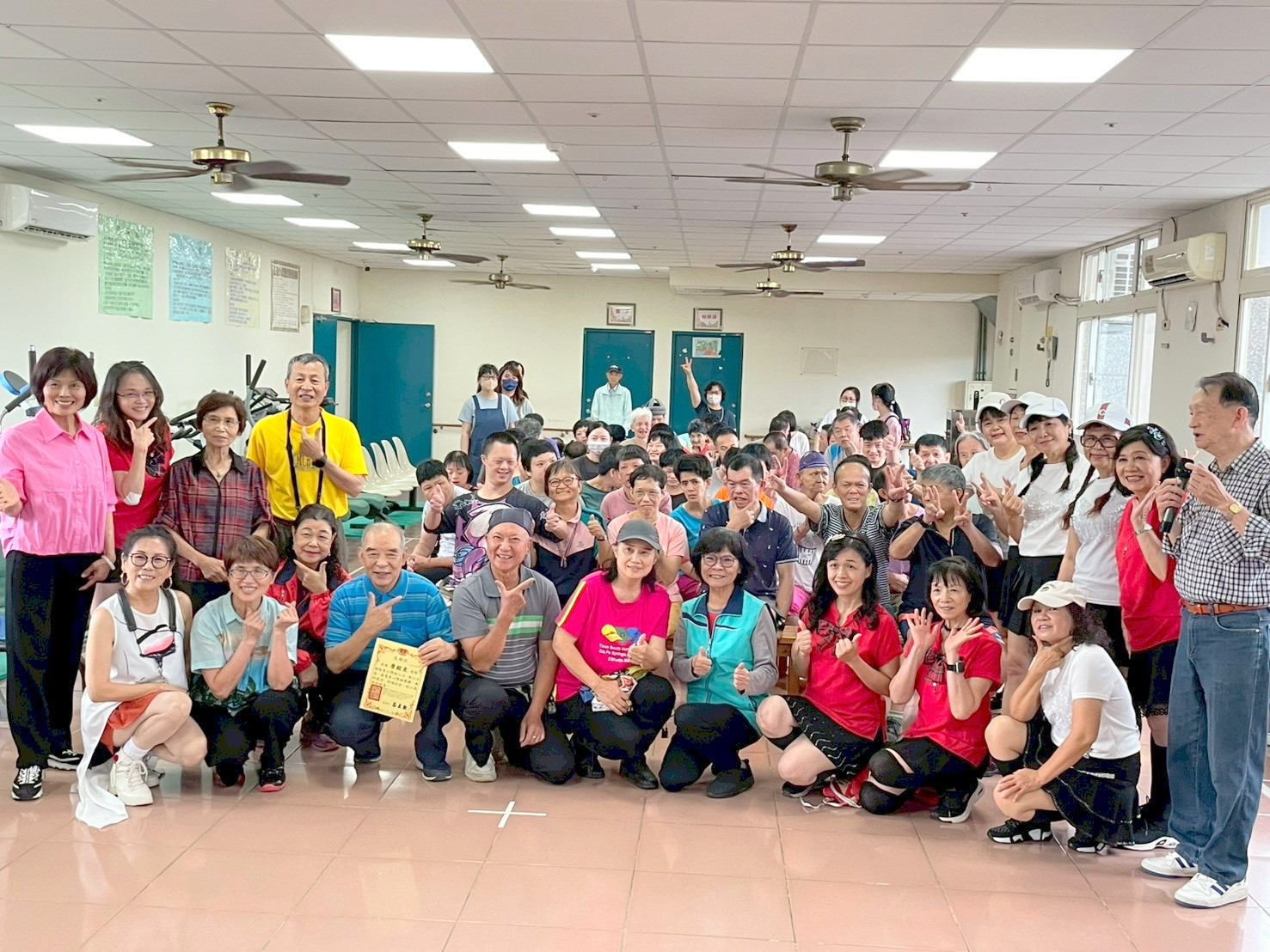廖詠濬老師愛心社關懷表演活動